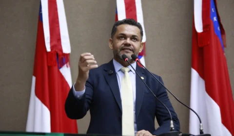 Rozenha critica influência do Governo na Aleam e vota contra recondução de Adjuto Afonso à Presidência