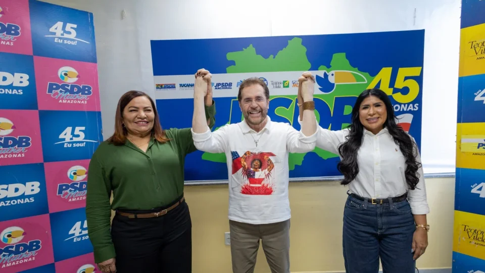 Plínio Valério confirma candidatura à reeleição e aposta em chapa com duas mulheres ao Senado