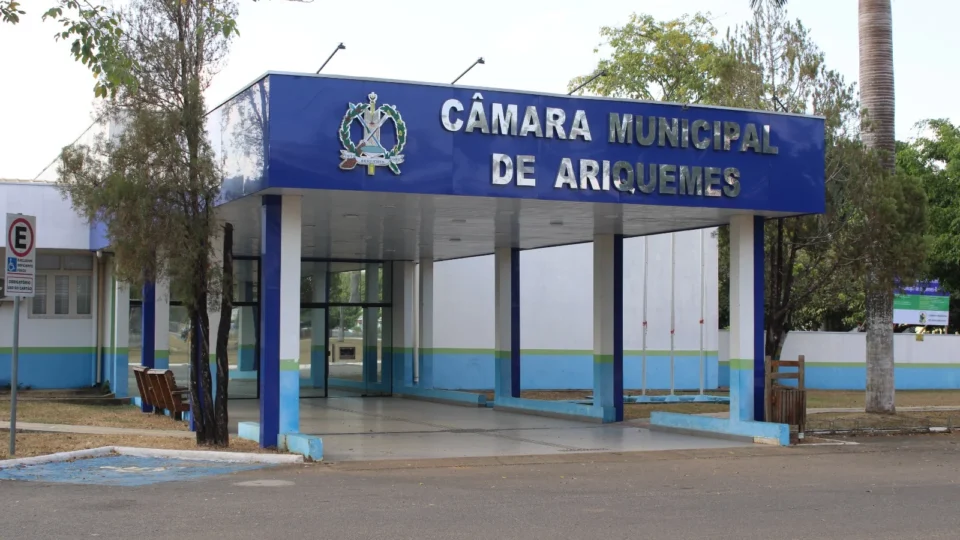 Câmara de Ariquemes abre concurso público com salários de até R$ 5,9 mil; inscrições começam nesta segunda-feira