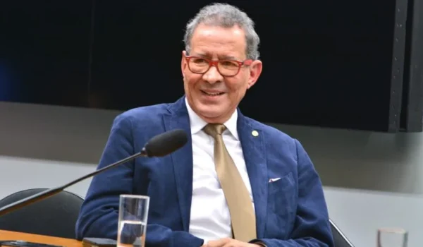 Haroldo Cathedral deve ser lançado como vice de Arthur Henrique e Regina do Tio Ivo ao Senado, em convenção do Novo