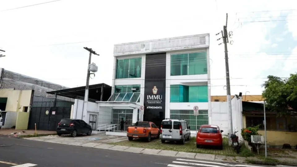 MPAM apura suposta servidora fantasma no IMMU por possível recebimento de salários sem cumprir jornada