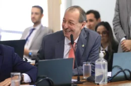 Omar Aziz assume relatoria da PEC do fim da escala 6×1 e promete acelerar votação