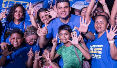Saullo Vianna inicia campanha à reeleição com adesivaço em Manaus