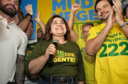Maria do Carmo inicia campanha com adesivaço na Zona Oeste de Manaus