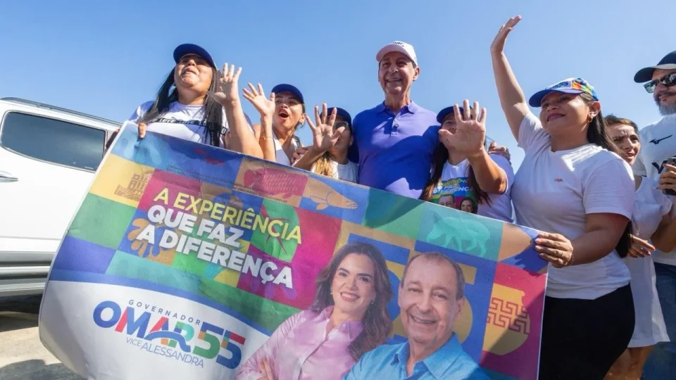 Omar Aziz abre campanha entre Manaus e Parintins e aposta em experiência na disputa pelo Governo