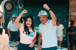 Thaysa Lippy e Felipe Souza iniciam campanha com adesivaço em Manaus
