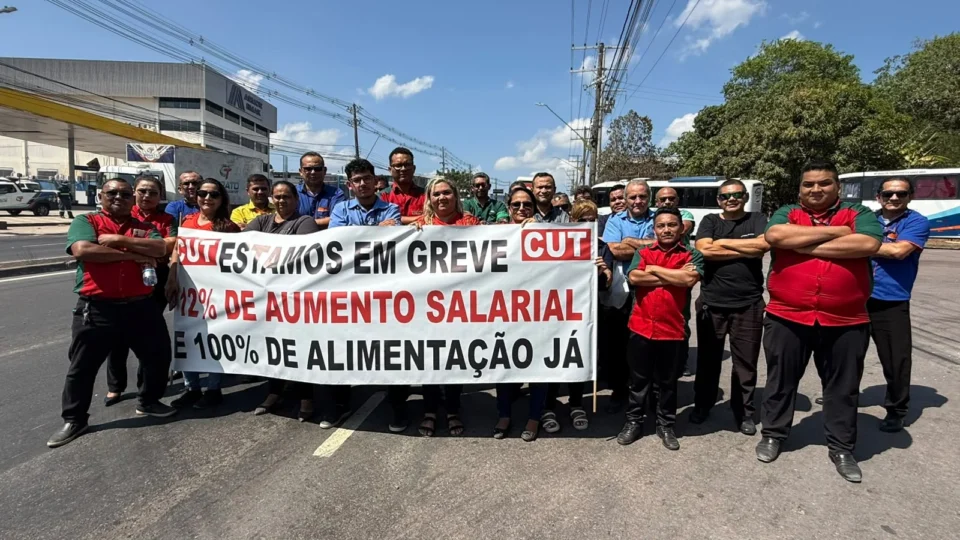 Prefeitura se manifesta sobre paralisação do transporte especial e diz que movimento não tem relação com município