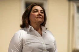 Professora Maria usa estreia no horário eleitoral para criticar “velha política” e defender mudança no Amazonas