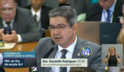 Randolfe defende PEC do fim da escala 6×1 e rejeita proposta alternativa de Rogério Marinho