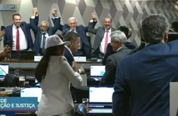 CCJ aprova fim da escala 6×1 e proposta segue para o Plenário do Senado