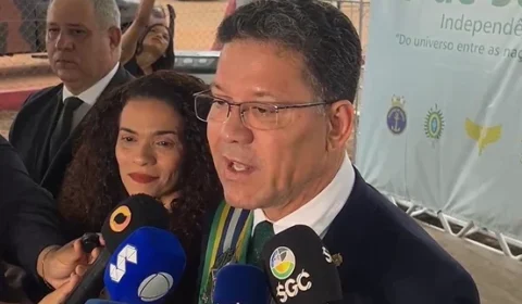 7 de Setembro: Marcos Rocha acompanha desfile ao lado de autoridades em Porto Velho