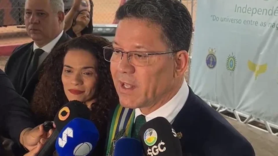 7 de Setembro: Marcos Rocha acompanha desfile ao lado de autoridades em Porto Velho