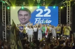 Em Manaus, Flávio chama Zona Franca de “sagrada” e promete investimentos e pavimentação de BRs