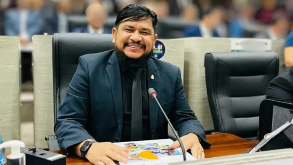 Rosinaldo Bual recebeu R$ 130 mil mesmo com 50 faltas registradas na Câmara