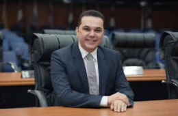 Esposa de Jalser Renier diz que prisão é perseguição e afirma que campanha seguirá