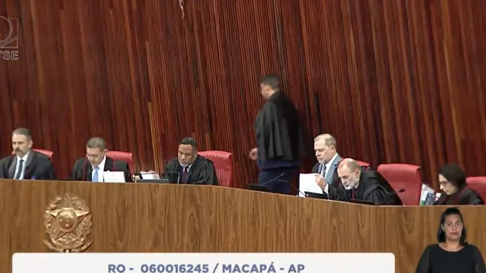 Toffoli vota pelo indeferimento da candidatura de Furlan, mas pedido de vista suspende julgamento no TSE