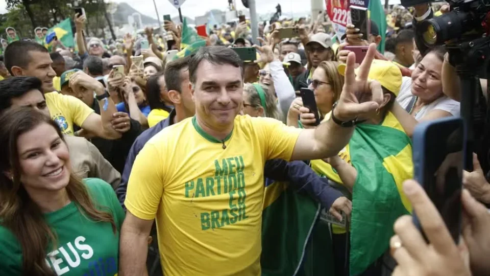 Flávio Bolsonaro confirma visita a Roraima no dia 10 de setembro