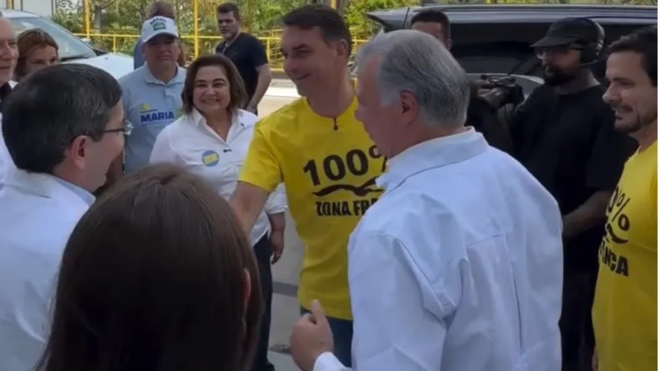 Flávio Bolsonaro cumpre agenda em Manaus e visita fábrica da Moto Honda no Distrito Industrial