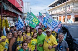 Débora Menezes intensifica corpo a corpo e vai atrás do voto nas ruas de Manaus