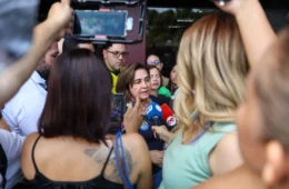 Após tentativa de vinculação criminosa, Professora Maria vai ao MPAM e desafia adversários: “Não tenho medo de enfrentar bandido”