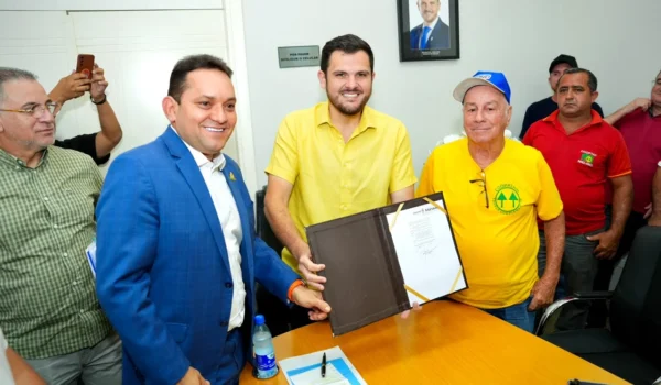 Prefeitura sanciona subsídio de até R$ 3 milhões para os ‘amarelinhos’ de Manaus
