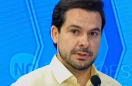 “FILA DA MORTE”: Alberto Neto critica saúde e Braga questiona como salvar o Amazonas