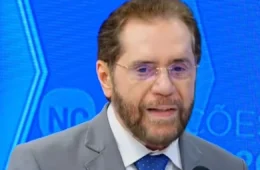 “EMENDAS NÃO CHEGAM”: Plínio Valério defende mudança no governo