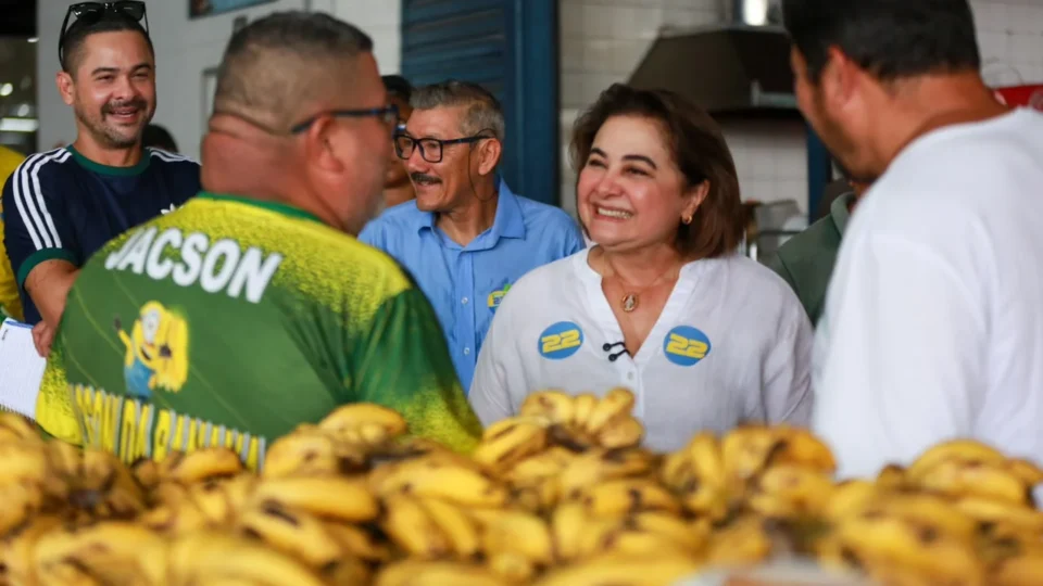 Professora Maria do Carmo garante parceria com feirantes e produtores rurais amazonenses