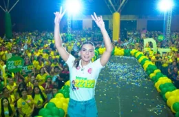 Débora Menezes reúne cerca de 21 mil pessoas em evento de campanha em Manaus