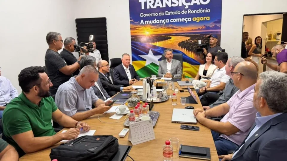 Marcos Rogério inicia transição em Rondônia com foco nas contas e nos serviços públicos