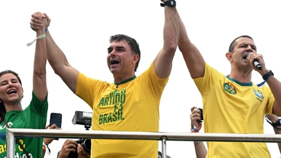 ELEIÇÕES 2026 | Flávio Bolsonaro cancela visita a Belém e concentra agenda política em Marabá