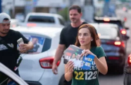 ELEIÇÕES 2026 | Débora Menezes fecha campanha com mobilização nas ruas e foco no contato com eleitores