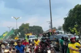 Carreata de Flávio Bolsonaro e Maria do Carmo movimenta Manaus