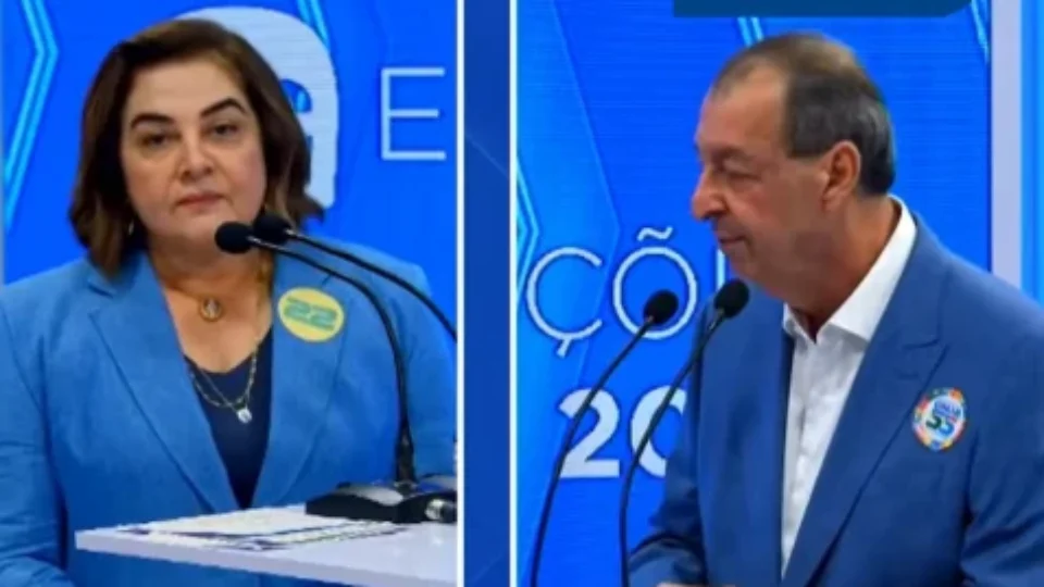 “Eu só fui governador quatro anos, com uma arrecadação de R$ 49 bilhões em quatro anos”, diz Omar em debate