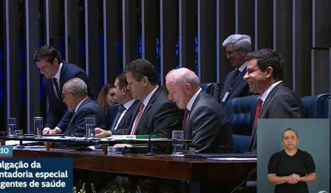 Congresso promulga fim da escala 6×1 em cerimônia com Lula nesta sexta-feira