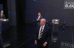 Lula diz que “pegou o País quebrado” e afirma: “Eu sei como fazer”