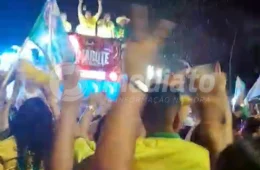 Cantos de apoio e confrontos marcam encontro de apoiadores de Flávio Bolsonaro em Belém