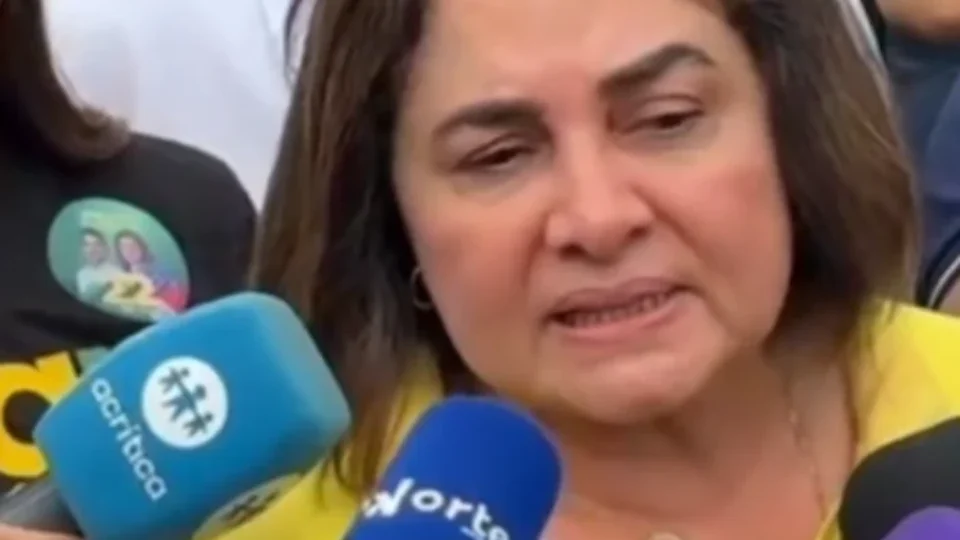 Maria do Carmo vota em Manaus, demonstra confiança na vitória e critica decisões da Justiça Eleitoral