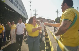 Professora Maria vota em Manaus e diz estar otimista com resultado