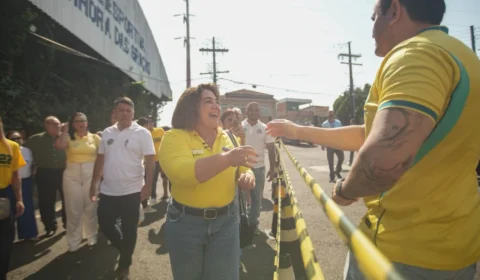 Professora Maria vota em Manaus e diz estar otimista com resultado
