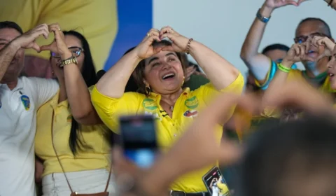 Professora Maria consolida voto da mudança e vai ao 2º turno contra a velha política