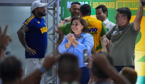 Professora Maria recebe apoio de forças policiais do Amazonas e garante pagamento de data-base e reajustes retroativos