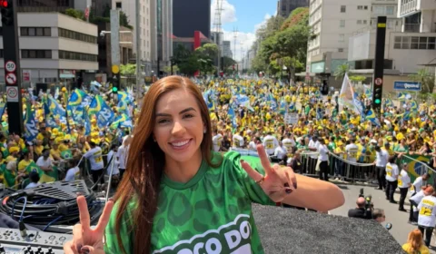 Débora Menezes participa de grande ato nacional da direita na Avenida Paulista