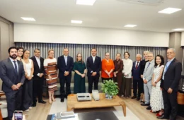 Vicentinho dá início à transição de governo com entrega oficial de equipe ao Estado