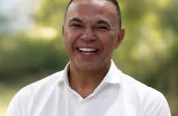 Jalser Renier deixa a PAMC às vésperas da eleição e afirma que seguirá em campanha